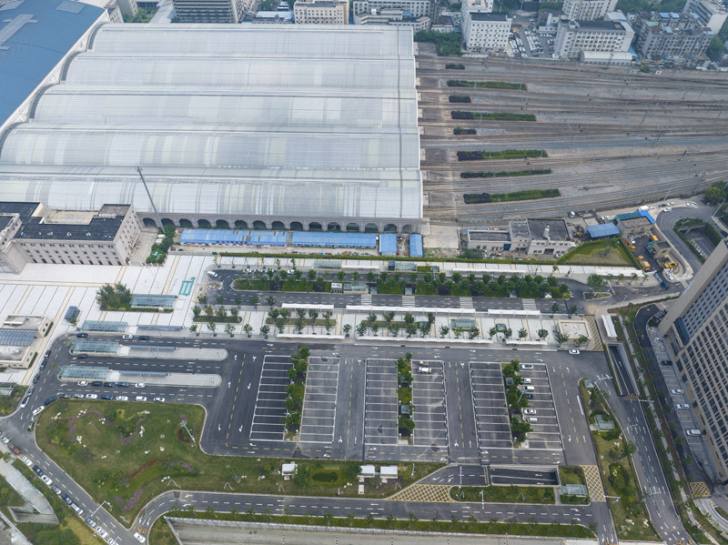 ���ڻ����վ���㳡